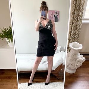 BLACK SLEEVELESS DRESS FORM FIT STRETCH LOW V NECK SILVER SEQUINS ZIPPER